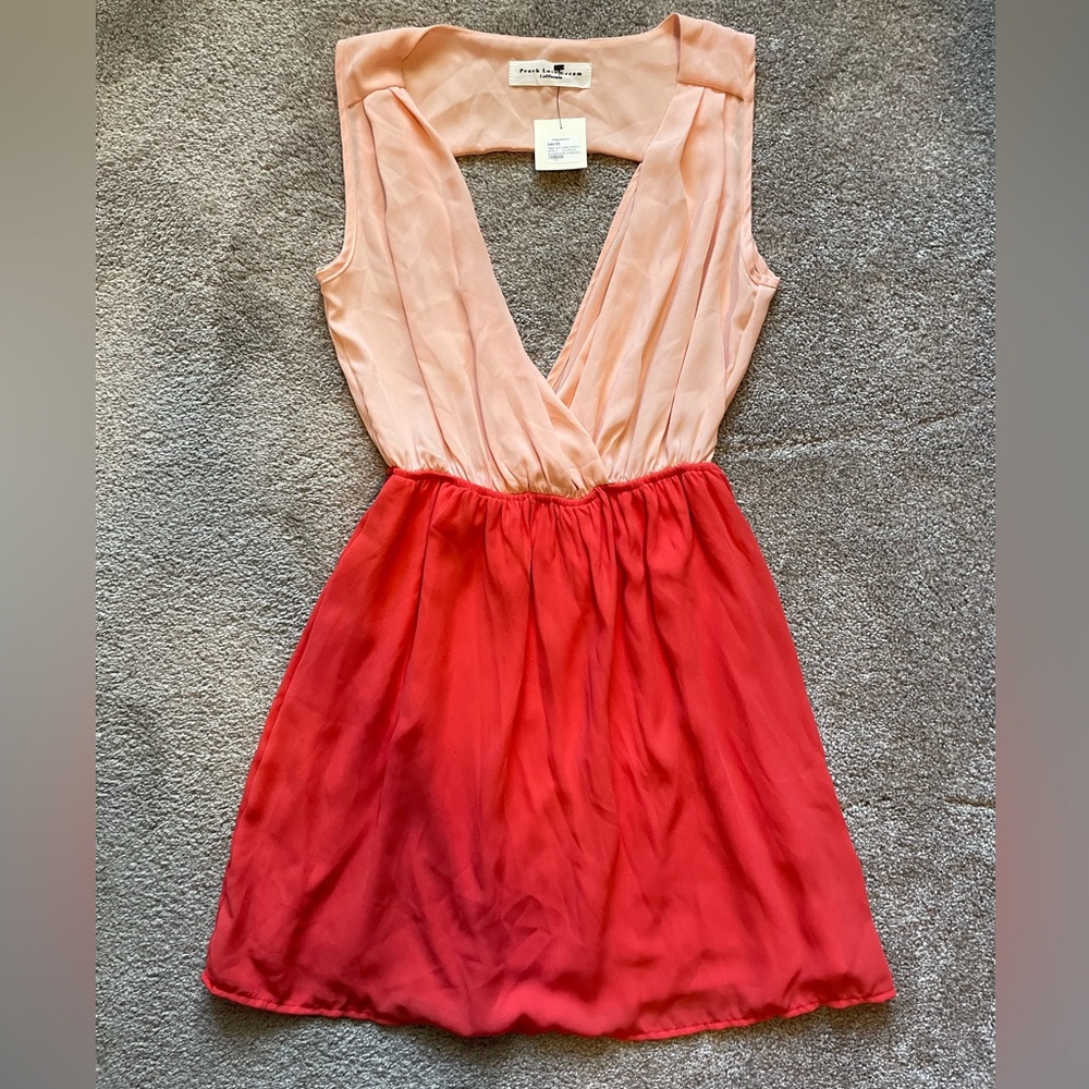NWT Francesca’s “Peach Love California” Colorblock Dress in cream / red sz small